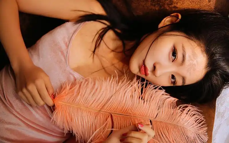 文艺美女治愈系唯美写真高清图片电脑桌面壁纸下载-美女壁纸-手机壁纸