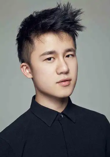 男生头扁适合什么发型扁头男生适合的发型