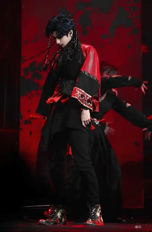 严浩翔刀马旦舞台##严浩翔 少年王者燃炸onfire