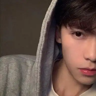 个性韩系潮流干净男头 简单好看的高质感微信男头高清_男生头像_美头