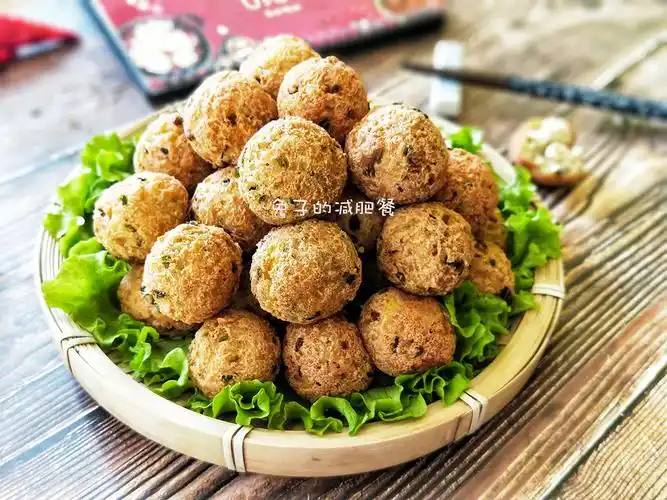 过年炸豆腐丸子,要加干馒头吗?10人9错,教你1招,外焦里软不散