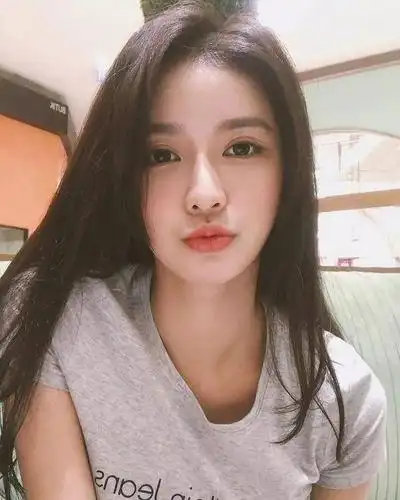 lisa发微博上热搜我关心的却是青你2这位离异少妇女爱豆