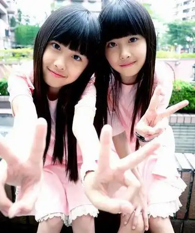 山东五胞胎活泼可爱 专家称4种方法生双胞胎几率大