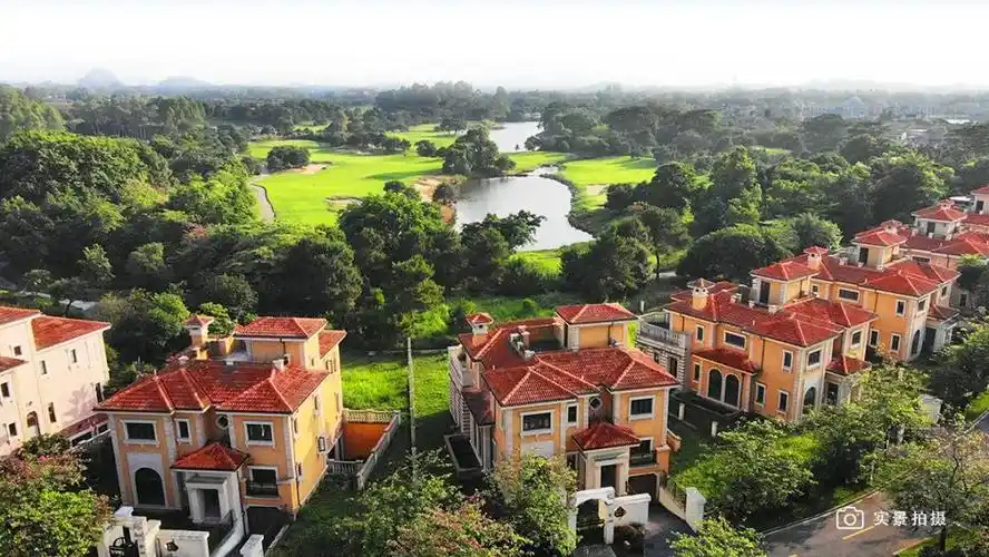 清远清城区【颐杰鸿泰狮子湖】别墅官方图文简介!(必看篇)?