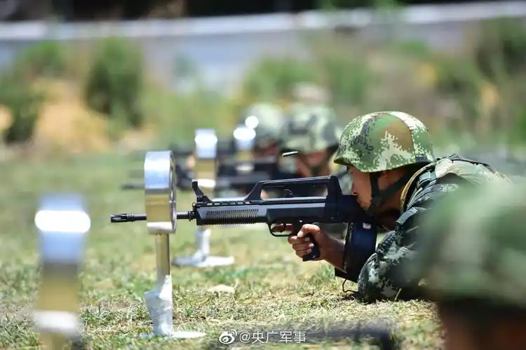 锻钢淬火!武警狙击手机枪手是怎样练成的