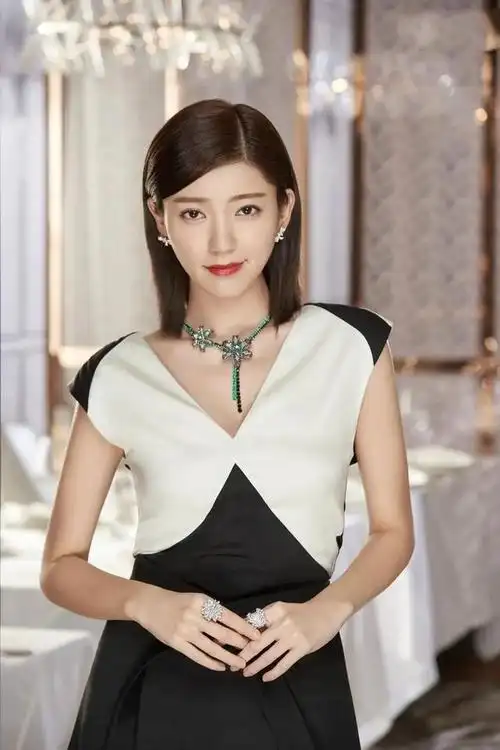 近日,关于台湾女明星郭雪芙恋情生变的传言一直在岛内娱乐圈里沸沸