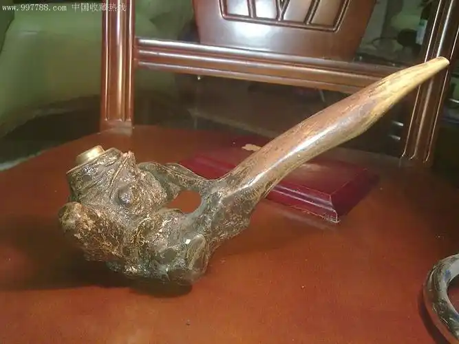 纯天然根雕----树根烟斗