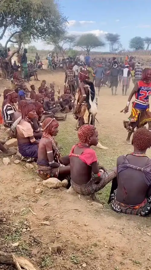 非洲原始部落红泥族