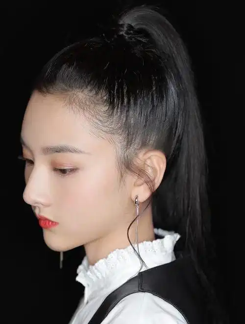 八字刘海发型马尾(八字刘海高马尾)--亚圣国学网