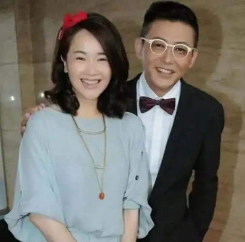 和董卿同居5年,同倪萍主持春晚,巅峰时期程前为何被央视开除?