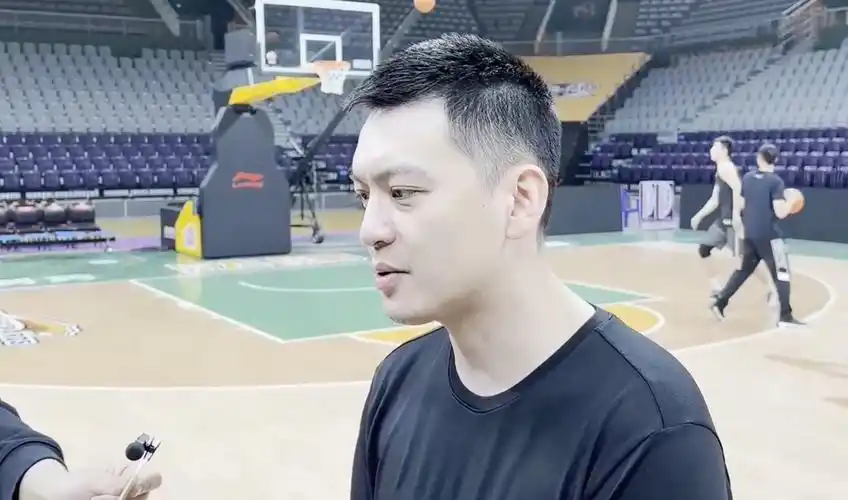 cba|辽宁队主教练杨鸣:一鼓作气 把比赛打好
