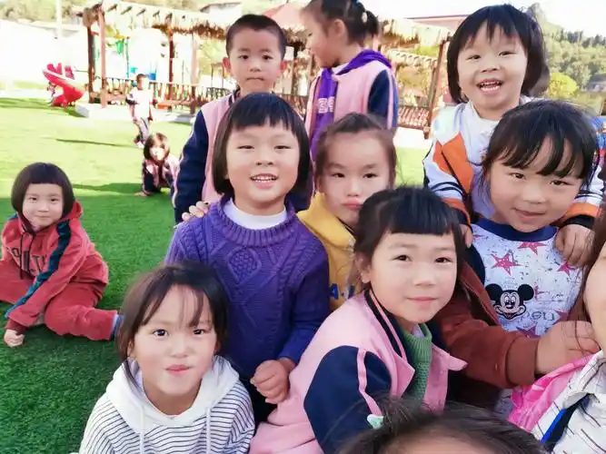 手机里存着小朋友的很多照片和视频不敢发朋友圈和群里有人知道为什么