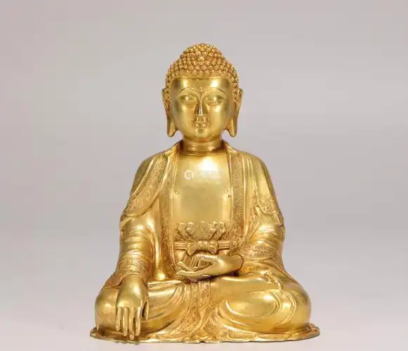 golden sakyamuni statue from qing清代纯金释迦摩尼佛造像