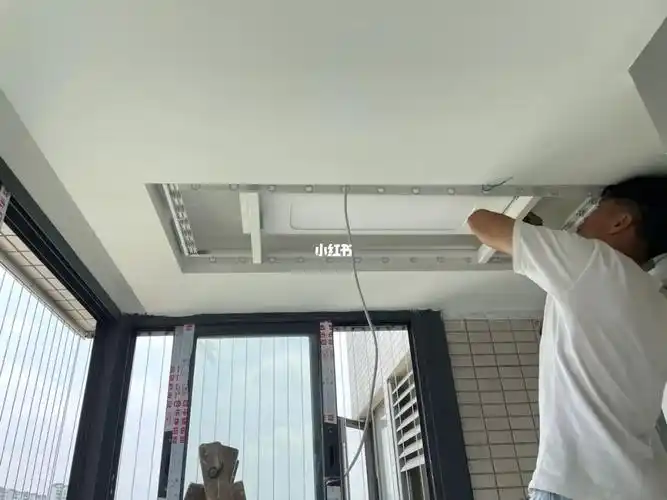 小米电动晾衣架内嵌