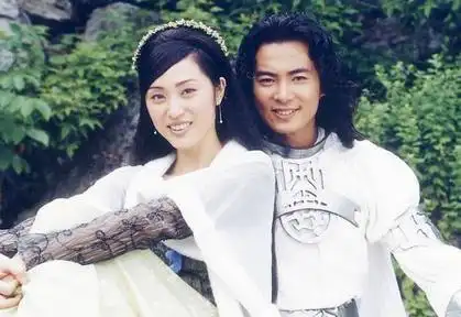 52岁不谈恋爱无戏拍,到处旅游疗伤自愈|杨俊毅|陈法蓉|倪震_新浪新闻