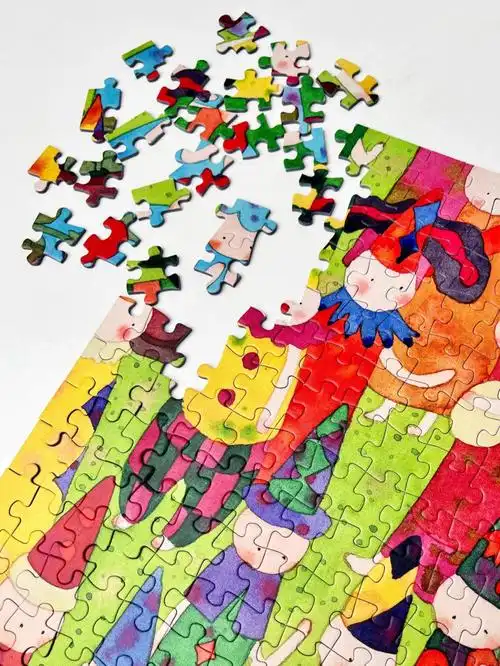 可爱拼图快来和尖角帽一起玩耍吧