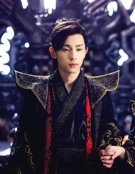 古装造型最美美男子只有他,王一博也不得不服_感觉_衣服_剧中