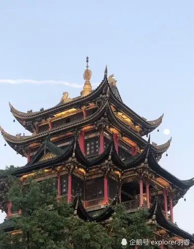 重庆被低估的景点江北区的这座免费的公园不输洪崖洞夜景惊艳又魔幻