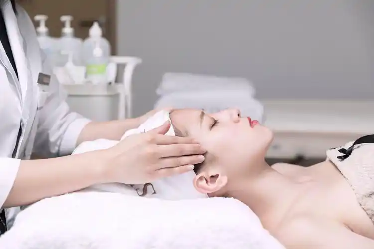 皱纹图片大全-皱纹高清图片下载-觅知网