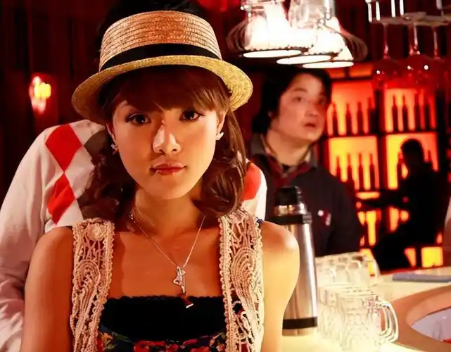 爱情公寓播出的15年主角发展平平有人被捕有人离世