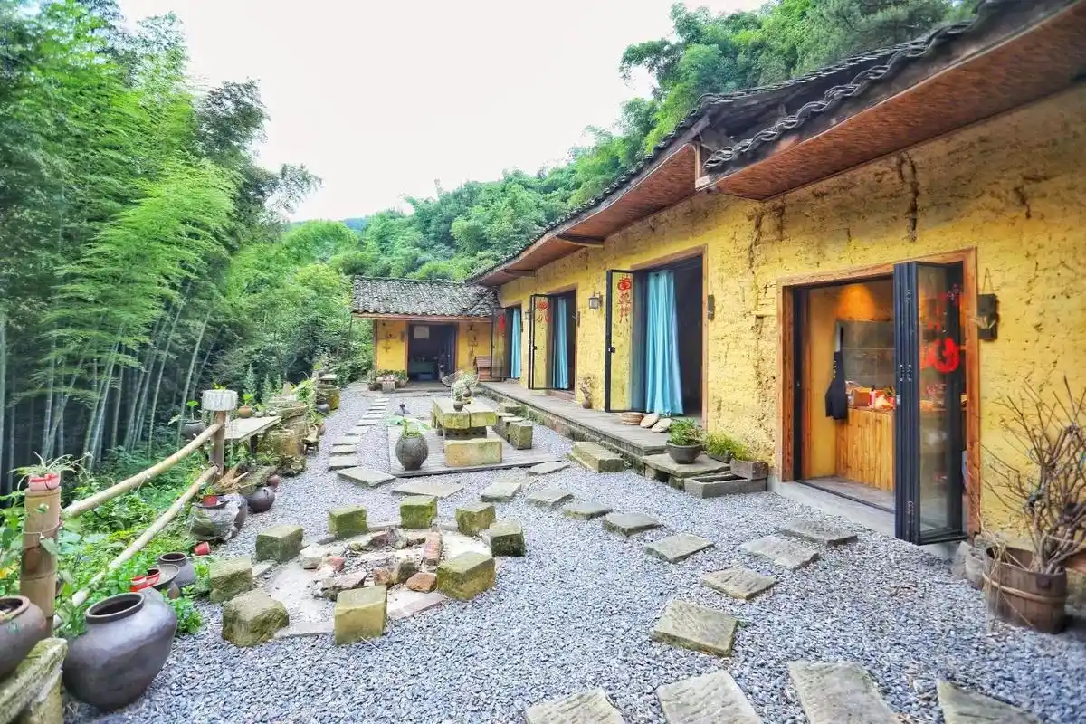 一个"不土"的土房子,中式农家小院,体验柴火灶的美味与乐趣