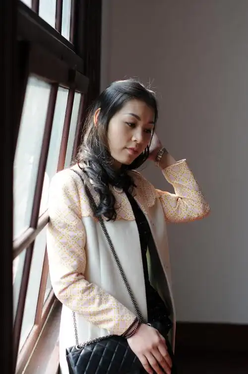 窗外------适马50 1.4试镜人像