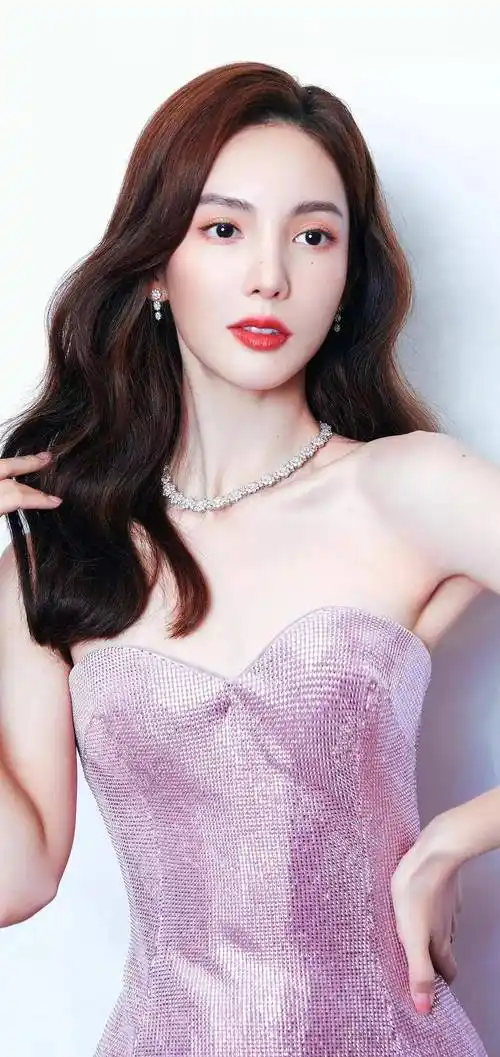 这位"内地版萧亚轩"的浪漫传说,涉及到黎诺懿,韩东君,曾舜晞,王大陆