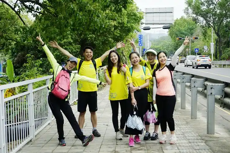 微微书吧"2017百公里"———爱心随行 写美篇hi美女,你拍照的姿势很