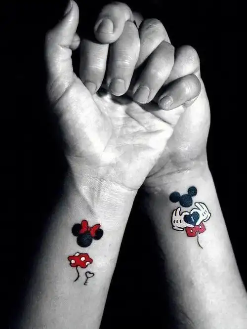 分享一组情侣纹身图案