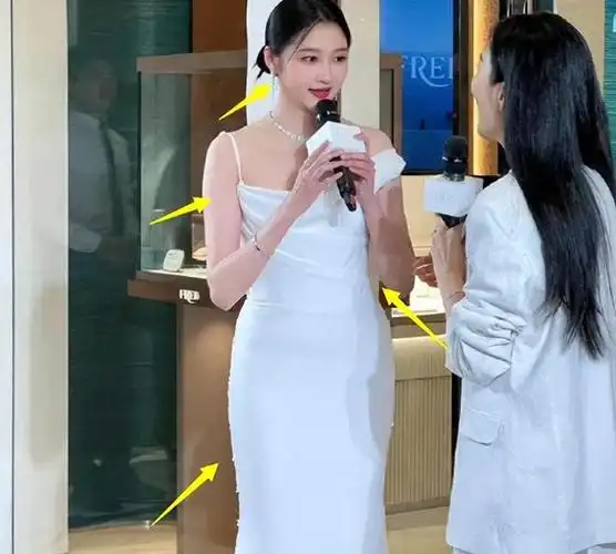 不过值得一提的是,关晓彤的脸一直以来都没有发福,这一次她的脸明显