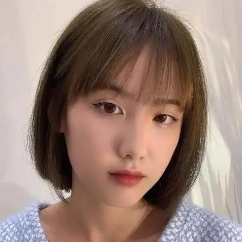 齐脖子短发直发发型,超流行的齐脖子直发发型