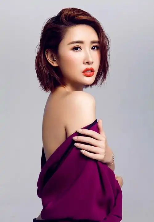 美图分享吕夏葳百变造型甜美写真图集