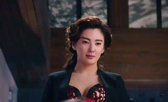 美人鱼:张雨绮这幕火了,一扔就是800万,网友们直呼太霸气!