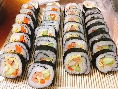 若眉间之星做的紫菜卷寿司