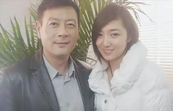 回顾巫刚与前妻15年婚姻无儿女62岁和不婚不育的陈瑾相伴20年