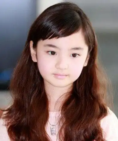 12岁美女图片_12岁早熟女生性感图片_12岁女孩照(生活照)