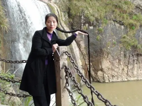 夏爱风:随拍了几张长辫照 图片_中国长发