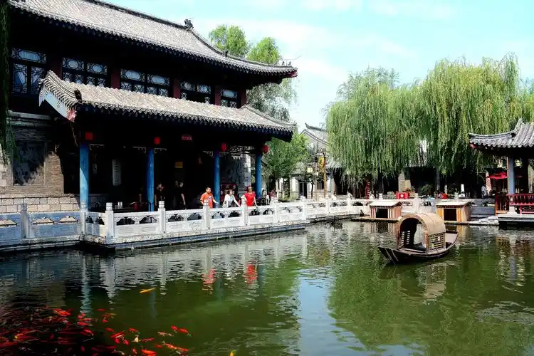 带你们逛逛山东济南的著名景点——曲水亭街