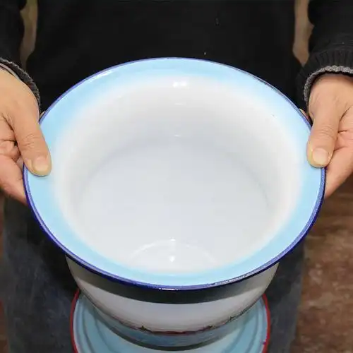 高脚搪瓷痰盂罐女尿盆家用卧室带盖防臭孕妇痰盂