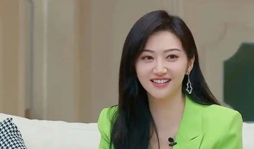 "颜控"景甜想生一个"霹雳儿子",孩子的长相究竟随谁?_遗传_父母_耳朵