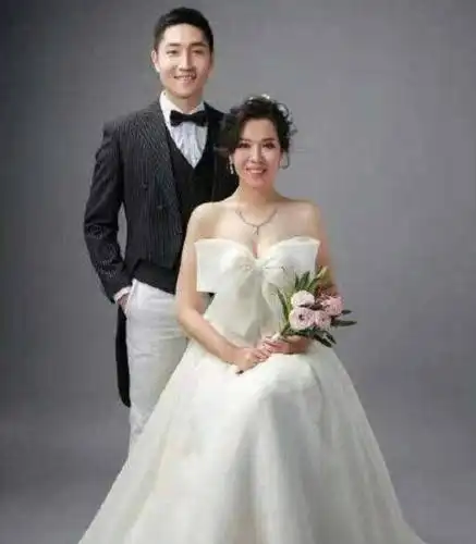 丁宁依旧单身,李晓霞女儿会跳舞了!3年前里约巅峰对决已成追忆