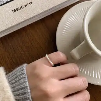 戴施华洛珍珠食指戒指环尾戒强光钛钢镀金秀气温尾戒极细2mm珍珠适合