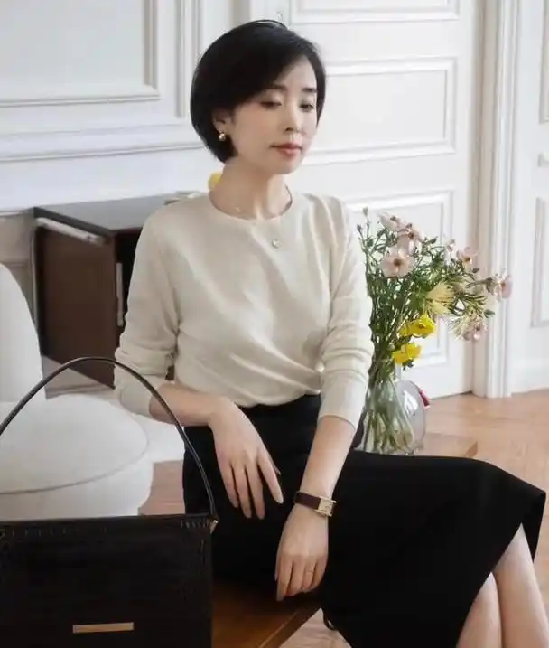 40岁女人没必要追求"减龄",这几方面提升,才是散发魅力的重点