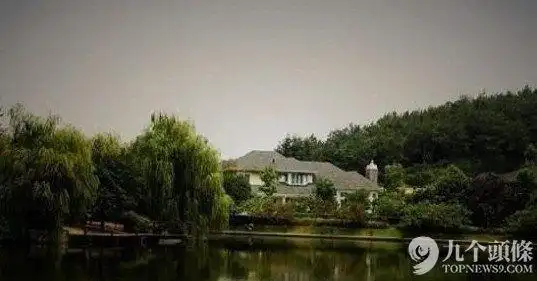 当我们还在望楼兴叹,又往购物车里添加几件新商品时,首富马云在国内多