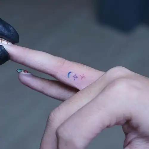 手指纹身 纹在手指上的4张小清新纹身图片(4/4)-纹身图片网