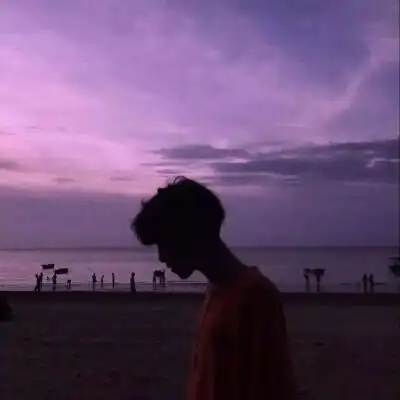 跟我走吧……我那么爱你,你怎么就不会回头看看呢……" 男生 酷 头像