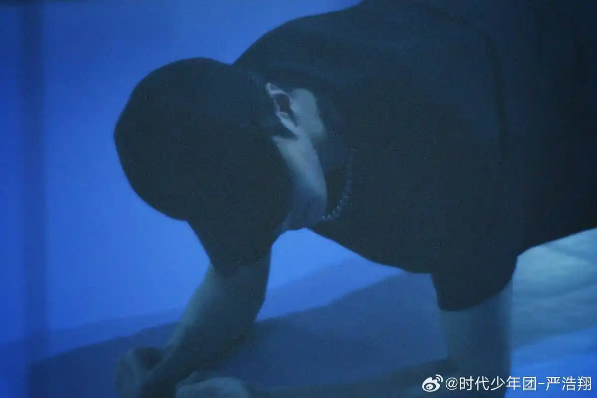 姐姐(女友)视角下的严浩翔