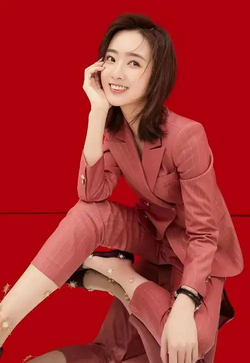 央视美女王嘉宁,几张绝美照片|央视|王嘉宁_手机网易网