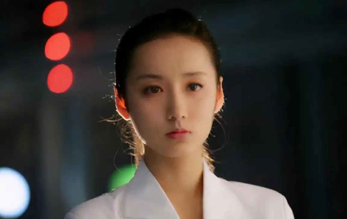 吕一:吃火锅被富豪看中,从订婚到结婚仅仅17天,闪婚后被宠成公主