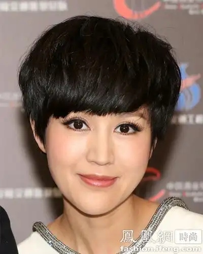从头开始新年换造型请参考这10款短发